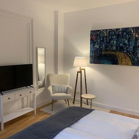 Charmante Altbauwohnung Weinheim Bagian luar foto